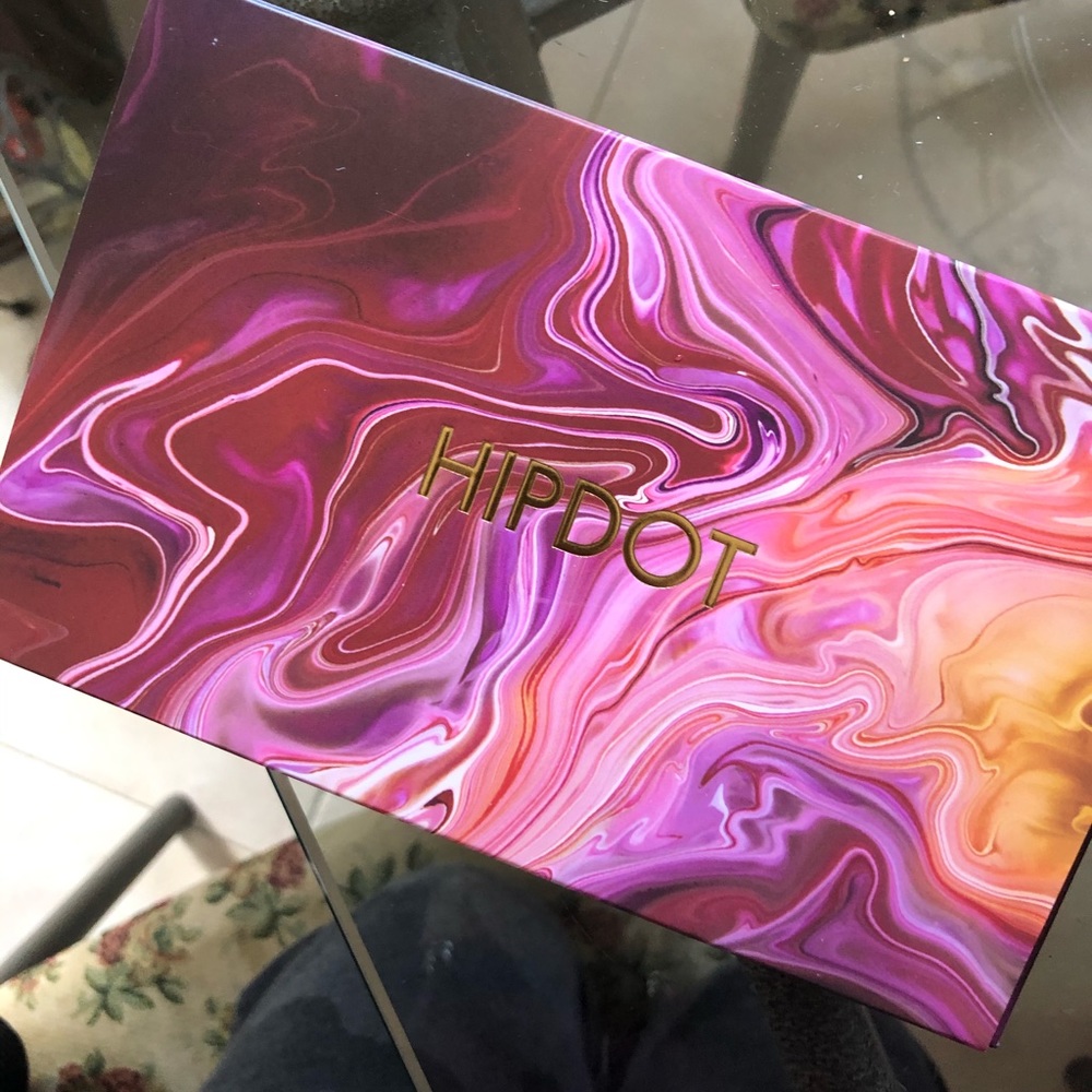 Eye shadow pallet